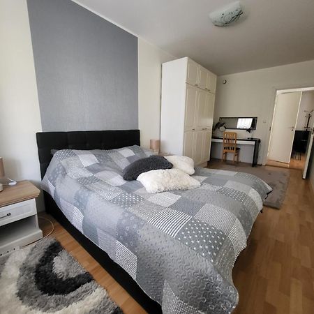 Long Holiday Apartment Kuressaare Exterior foto